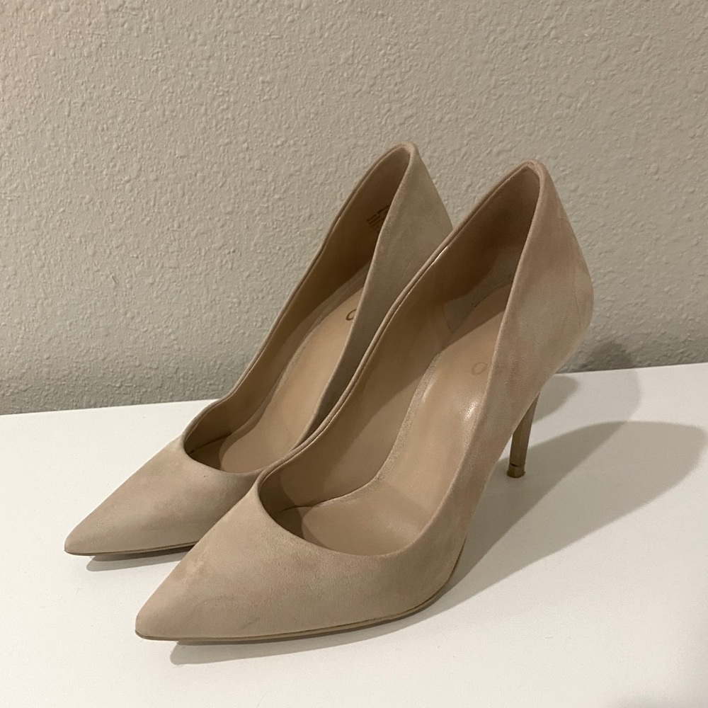 Aldo Suede Nude Pumps